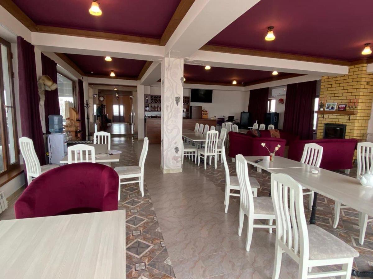 Uzumfermer Hotel & Winery Tasjkent Exteriör bild