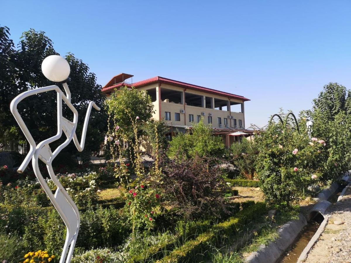 Uzumfermer Hotel & Winery Tasjkent Exteriör bild
